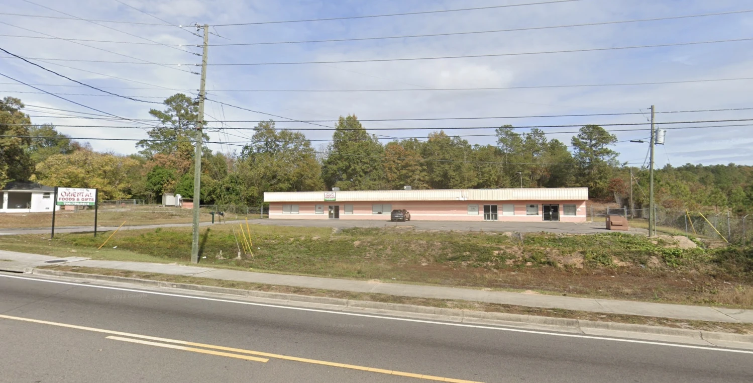 Fully Leased Shopping Center