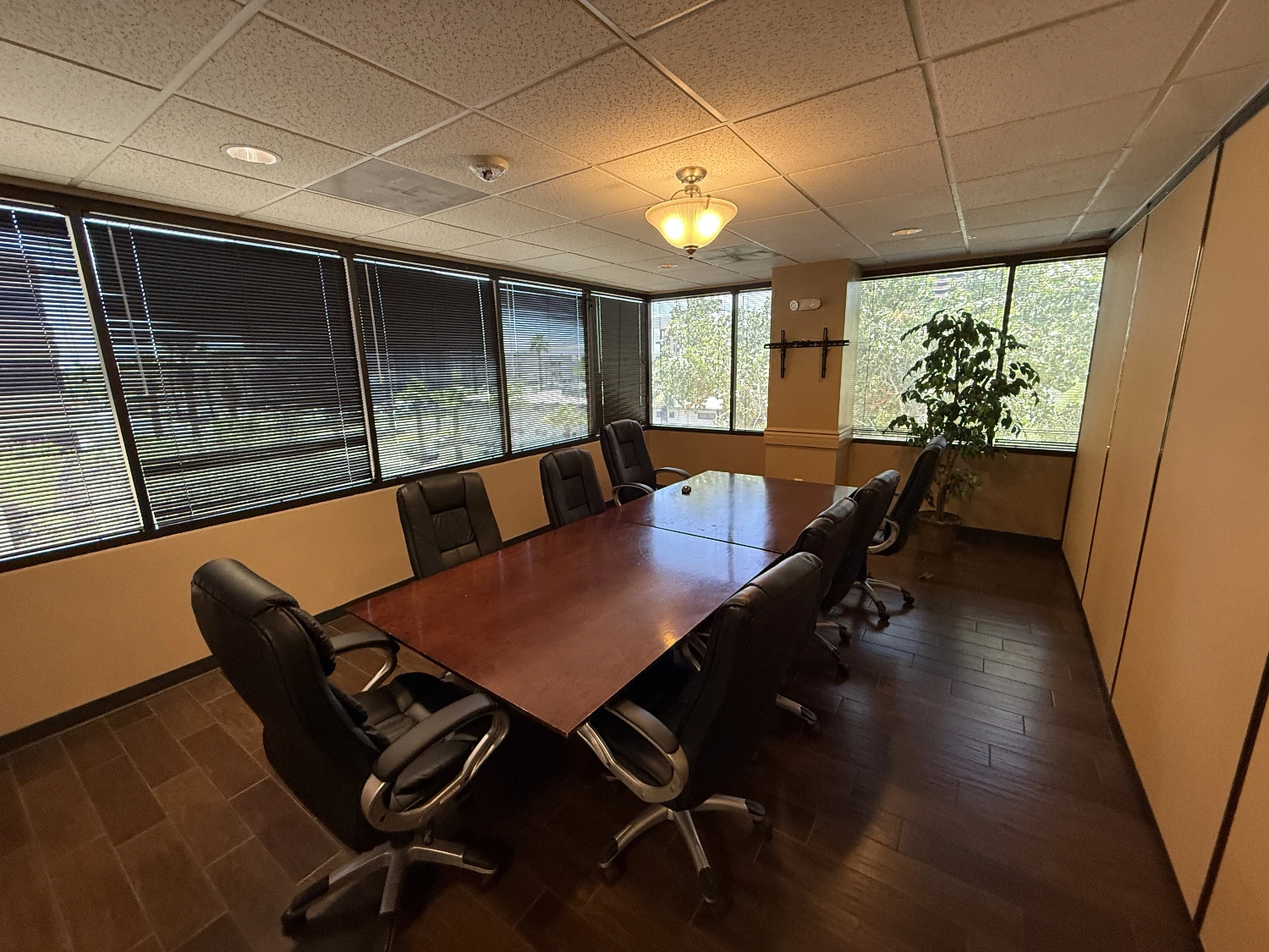 Earll Professional Plaza