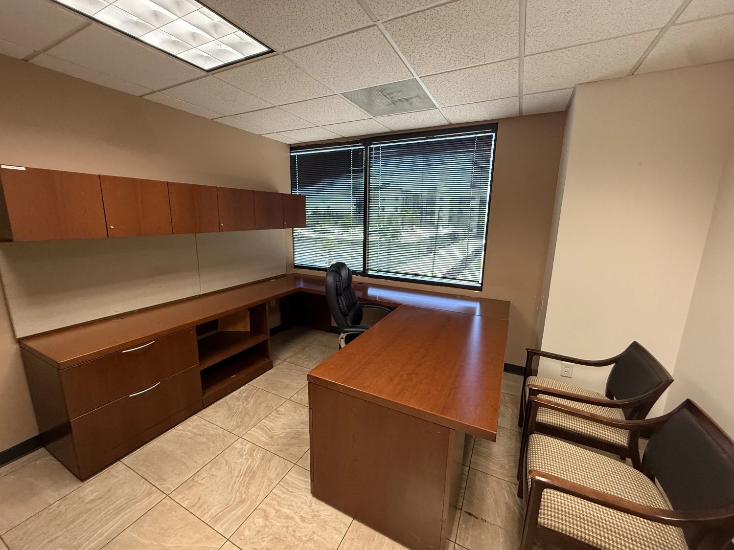 Earll Professional Plaza