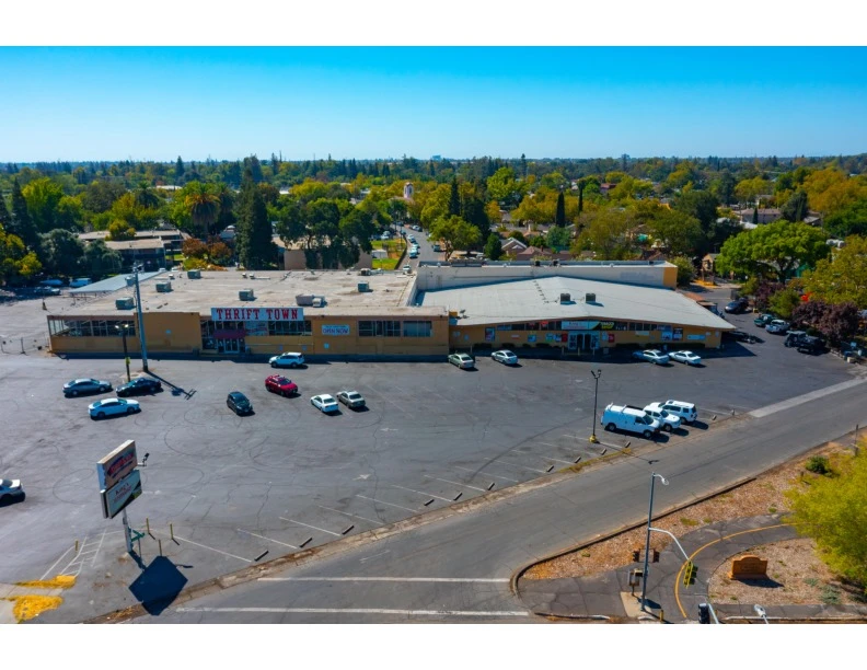 Kings Supermarket and Thrift Store