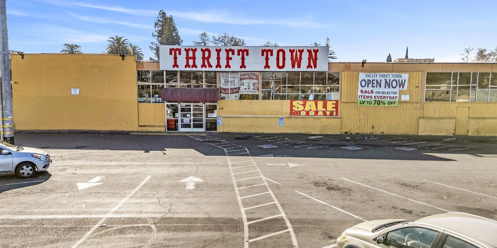 Kings Supermarket and Thrift Store