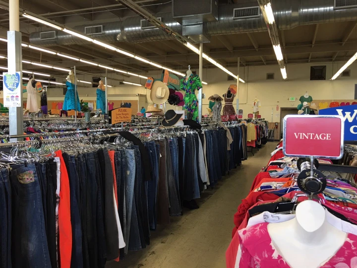 Kings Supermarket and Thrift Store