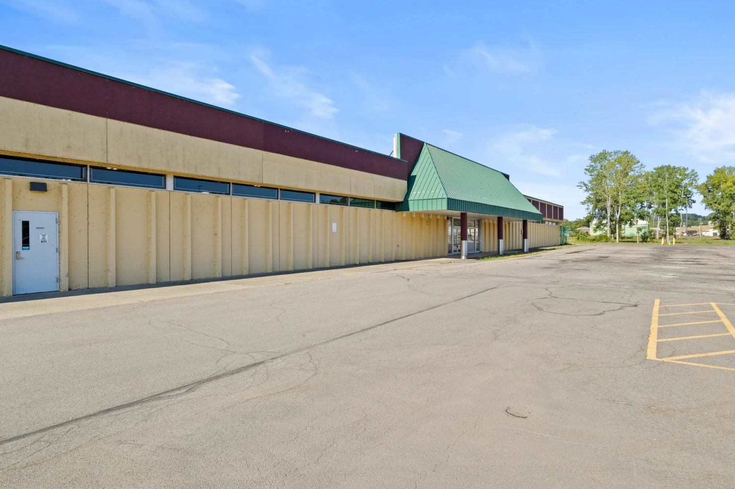 West Wayne Plaza