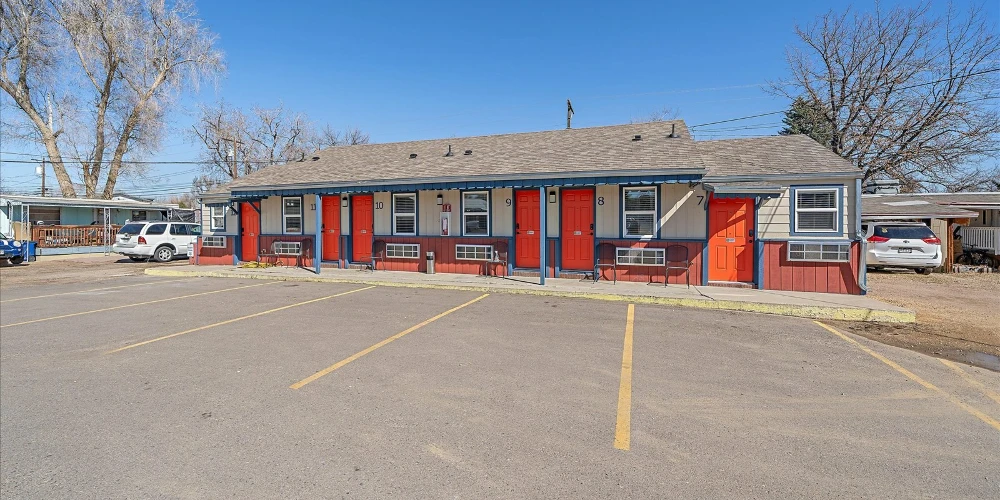 Cabins on Main Longmont 