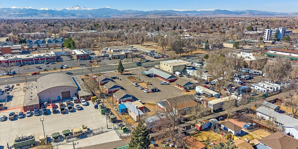 Cabins on Main Longmont 