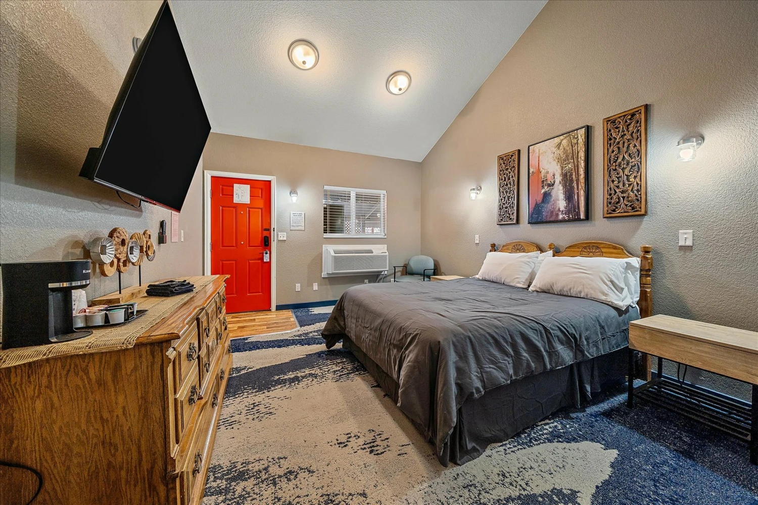 Cabins on Main Longmont 