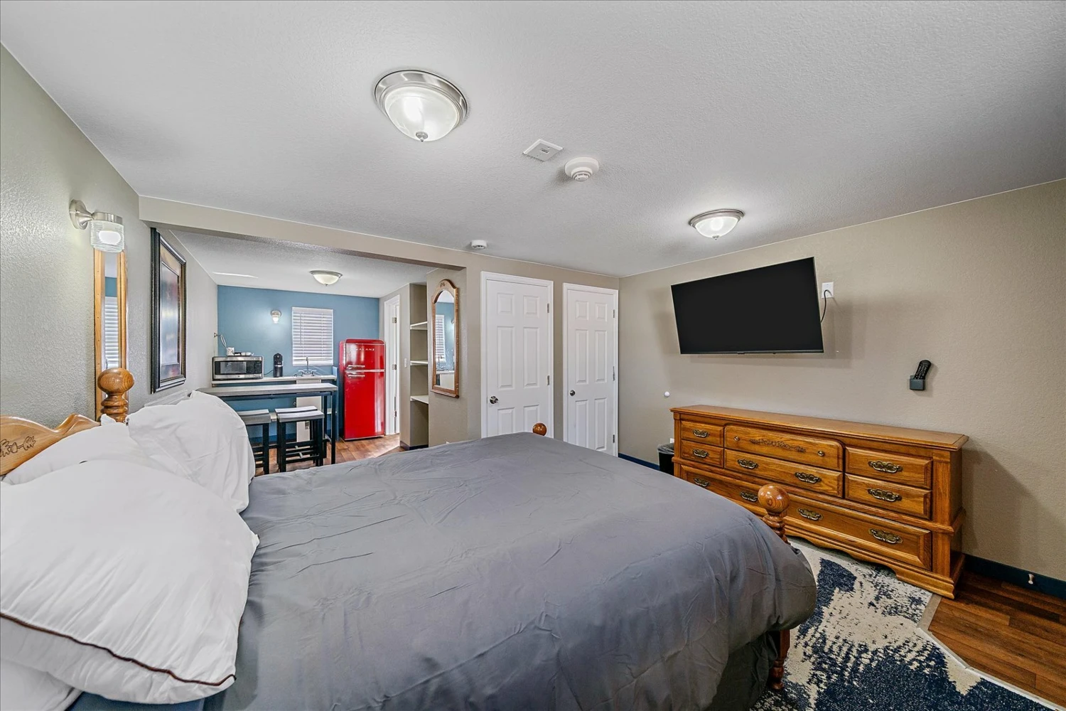 Cabins on Main Longmont 