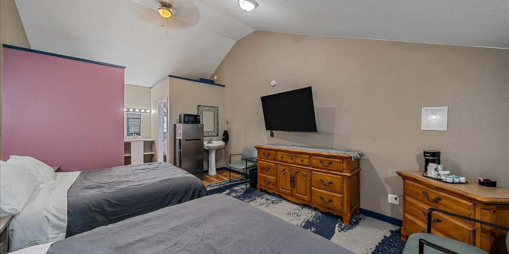 Cabins on Main Longmont 