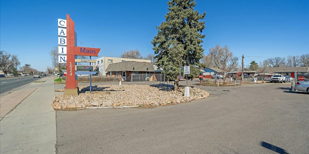 Cabins on Main Longmont 
