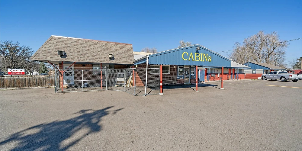 Cabins on Main Longmont 