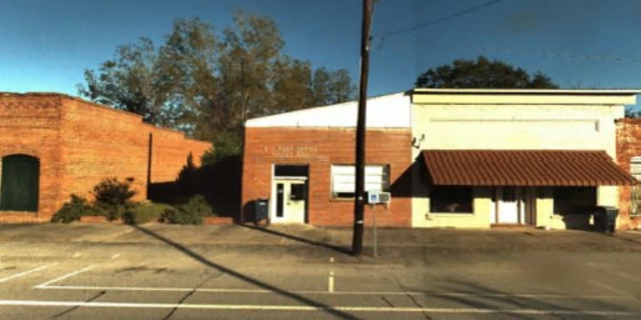 Commercial Office-Retail Building | Prior Use as a Bamberg County, SC United States Post Office