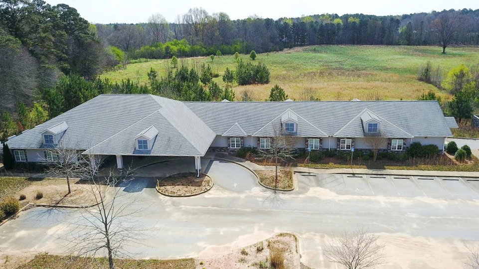 12-Unit Healthcare Facility | ±8,878 SF 