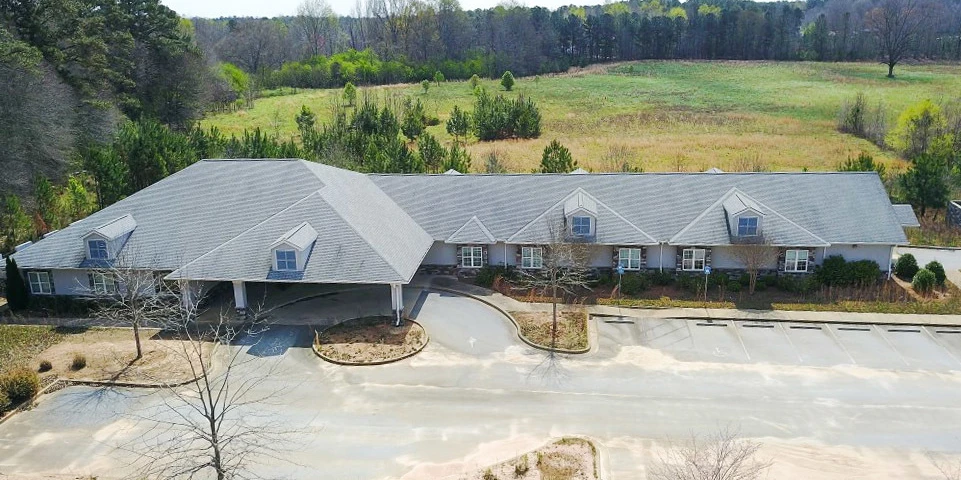 12-Unit Healthcare Facility | ±8,878 SF 
