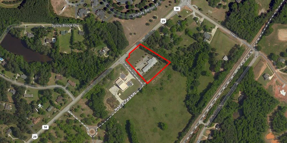 12-Unit Healthcare Facility | ±8,878 SF 