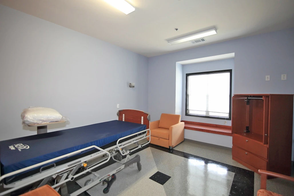 12-Unit Healthcare Facility | ±8,878 SF 