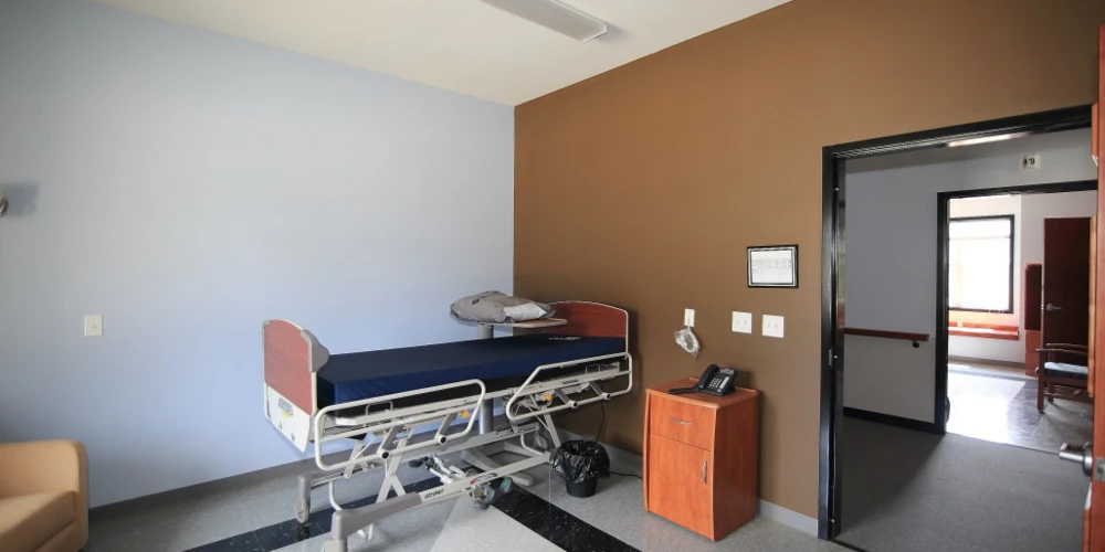 12-Unit Healthcare Facility | ±8,878 SF 