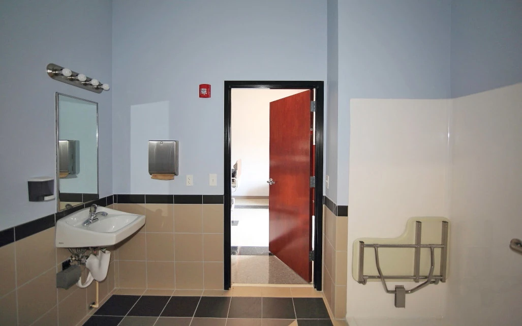 12-Unit Healthcare Facility | ±8,878 SF 