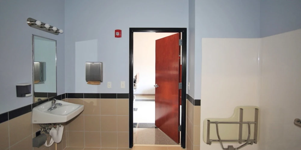 12-Unit Healthcare Facility | ±8,878 SF 