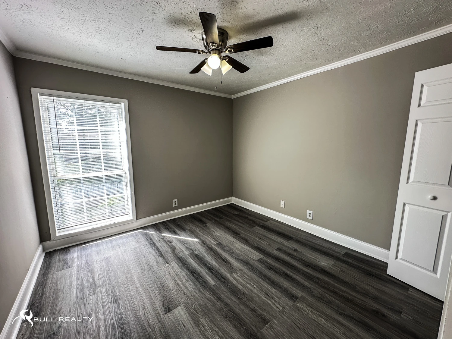 Bank-Owned | 80-Unit Value-Add Multifamily Opportunity