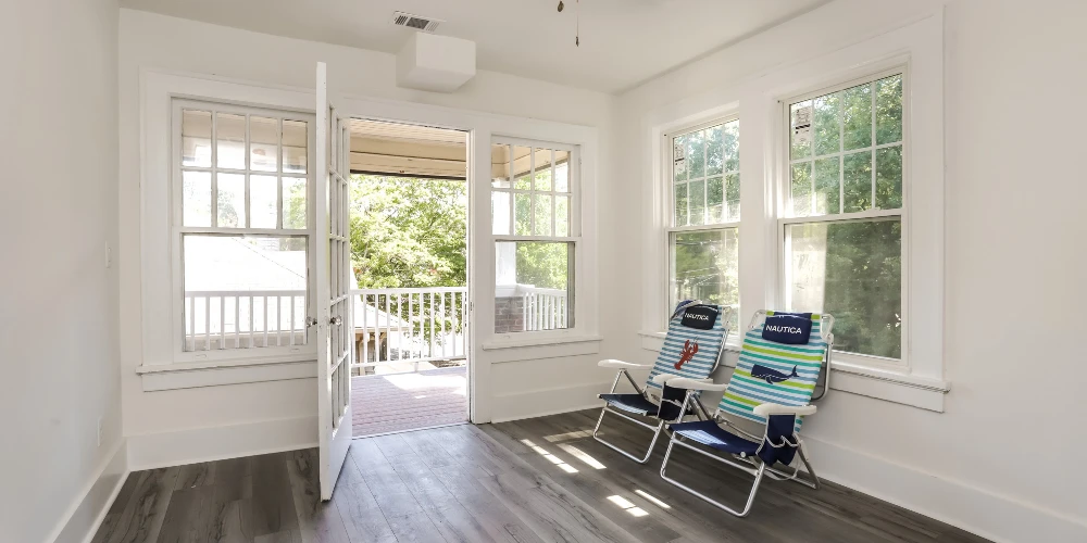 Newly Renovated Intown 10-Unit Apartment Building With Extra Land for Potential Development