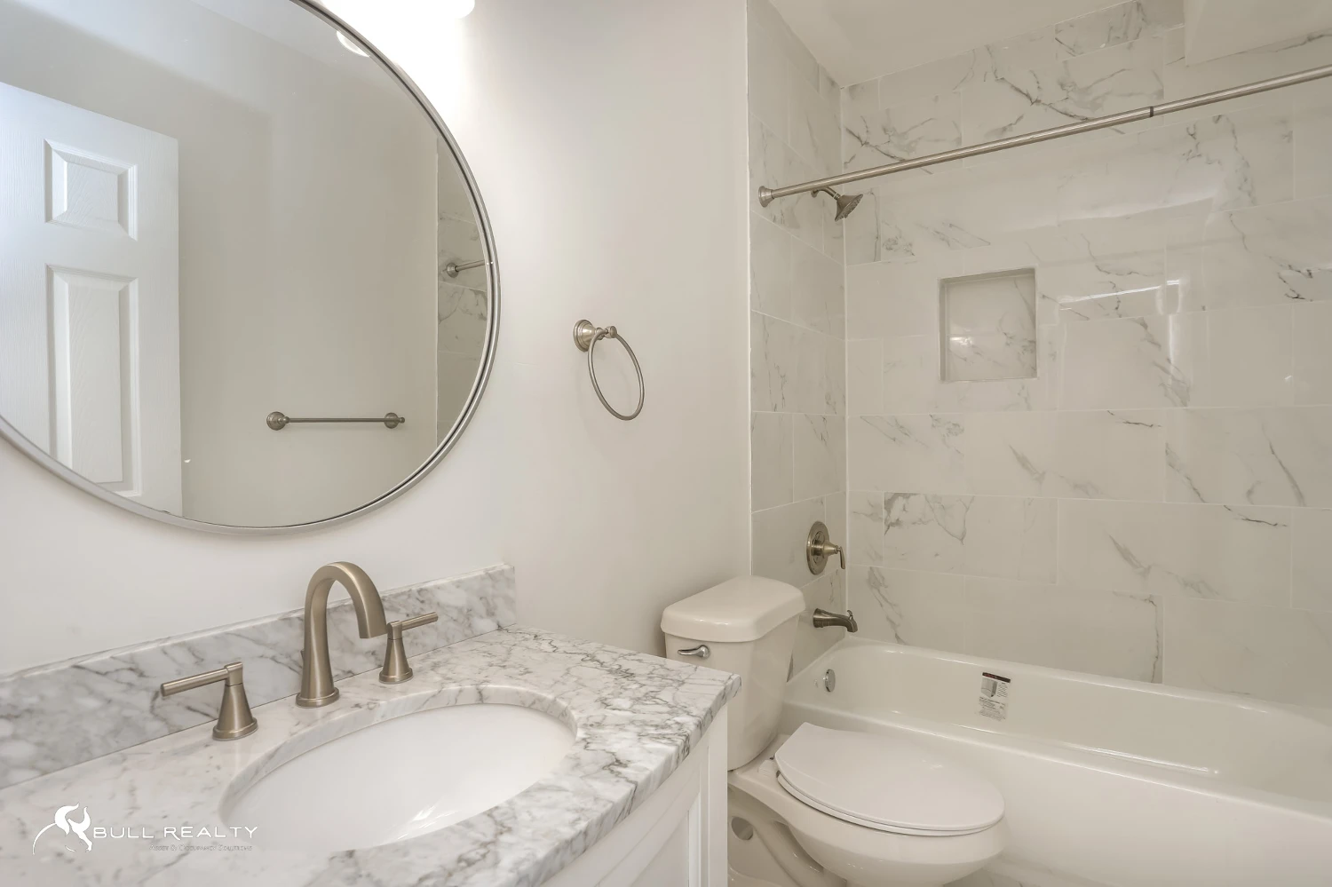 Newly Renovated Intown 10-Unit Apartment Building With Extra Land for Potential Development