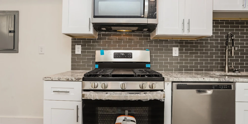Newly Renovated Intown 10-Unit Apartment Building With Extra Land for Potential Development