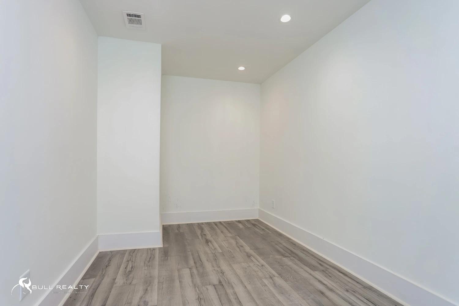 Newly Renovated Intown 10-Unit Apartment Building With Extra Land for Potential Development