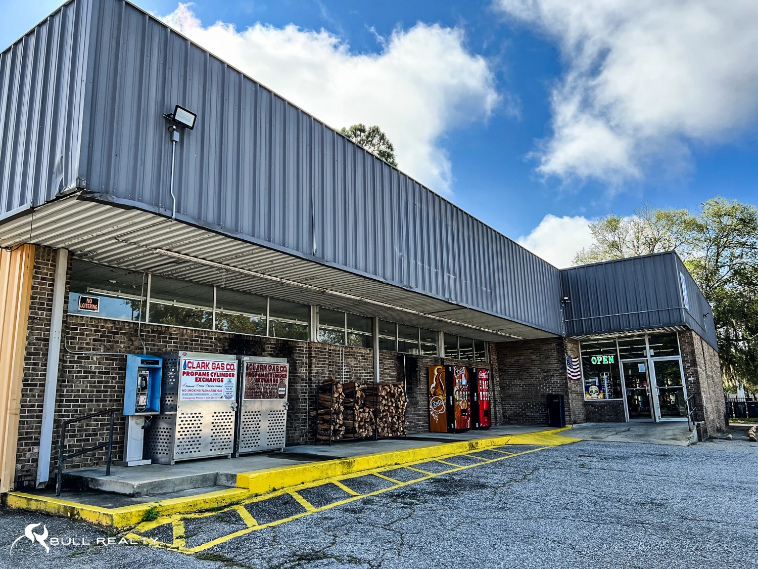 Retail Investment Opportunity | 10% Cap Rate