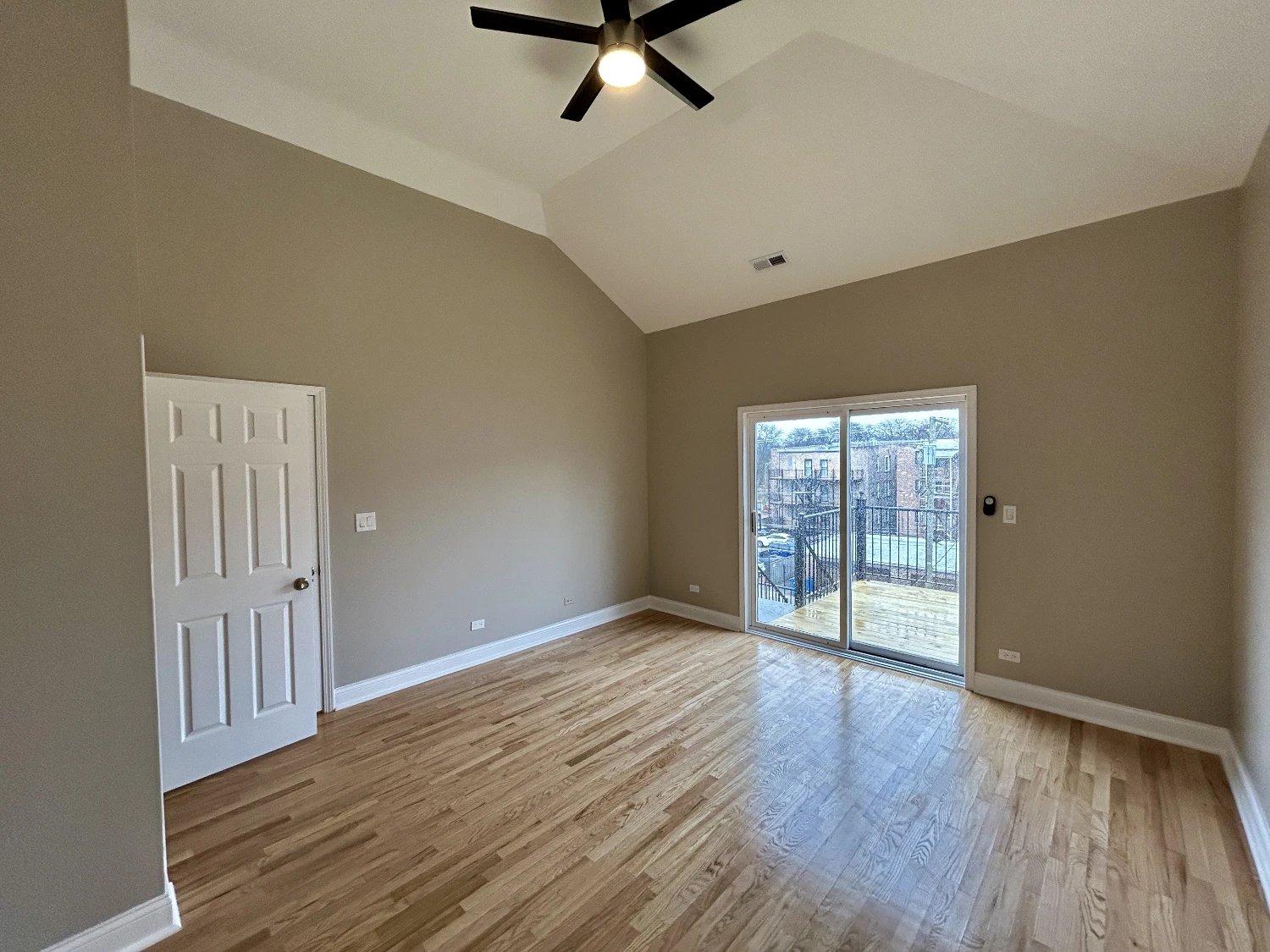 5331 S Calumet - Four-Unit Apartment Building in Washington Park