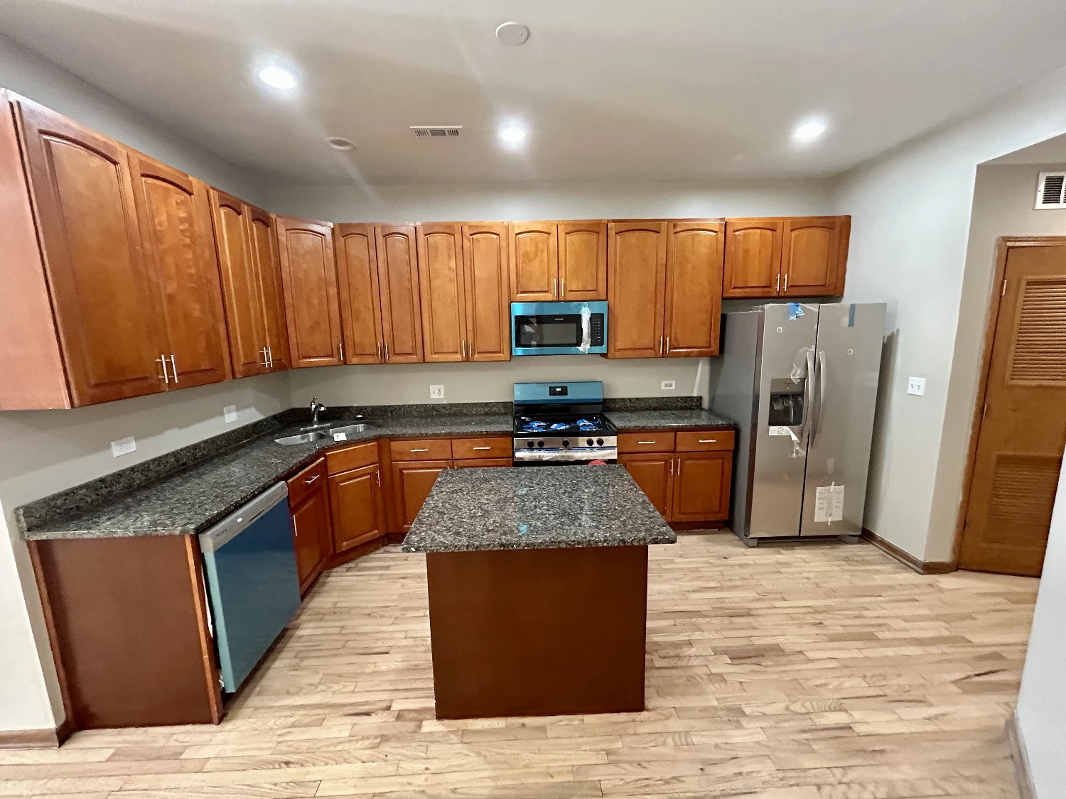 5331 S Calumet - Four-Unit Apartment Building in Washington Park