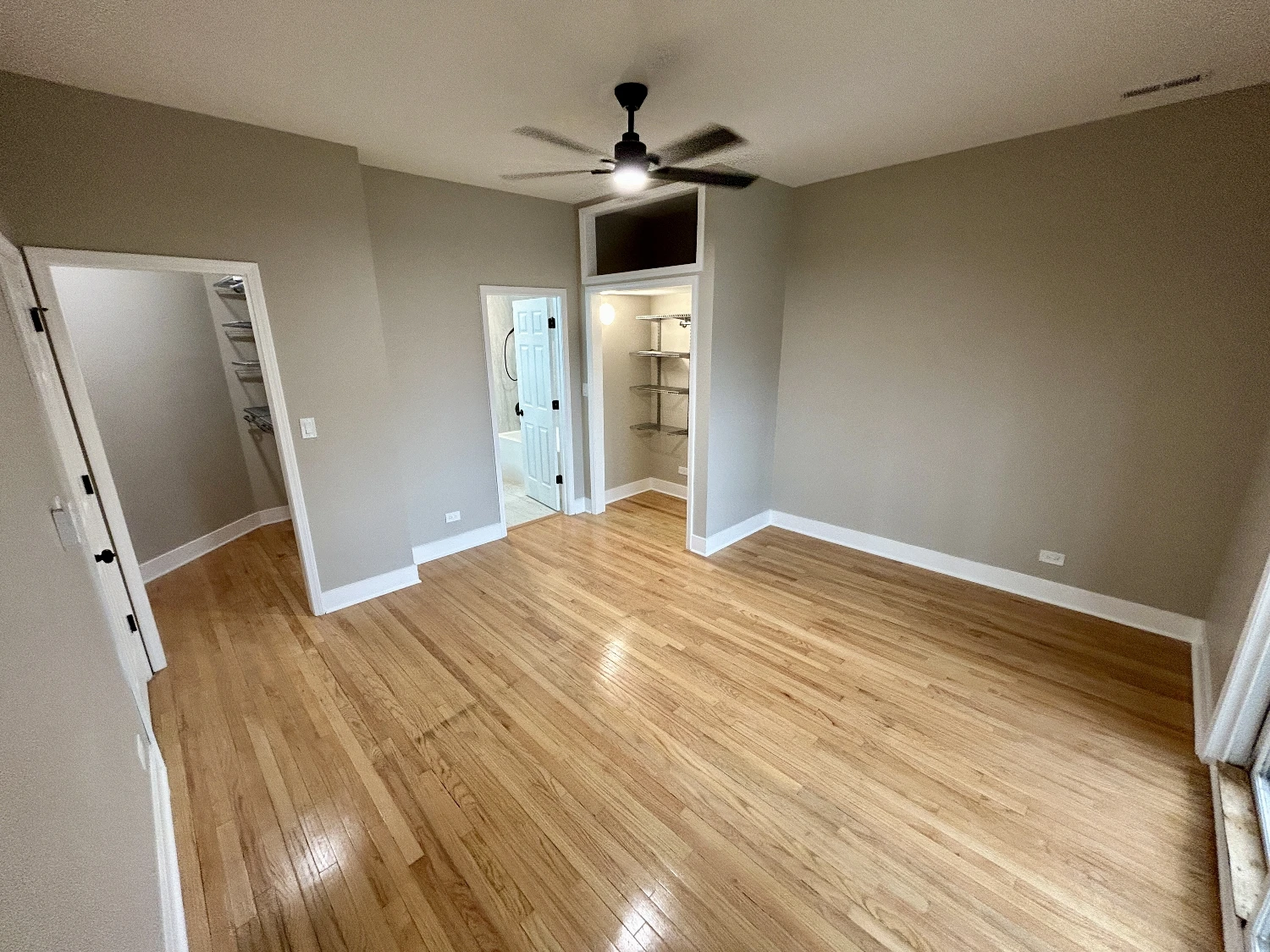 5644 S Prairie - Four-Unit Apartment Building