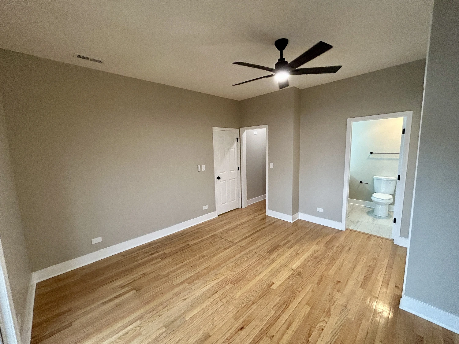 5644 S Prairie - Four-Unit Apartment Building