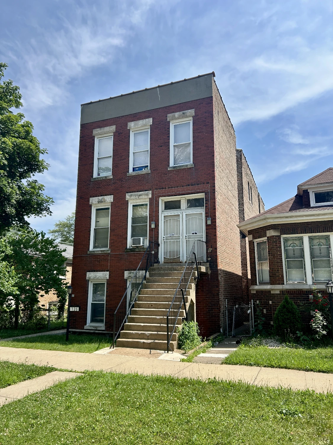 735 E 88th Street - Six Unit Multi-Family Investment Opportunity