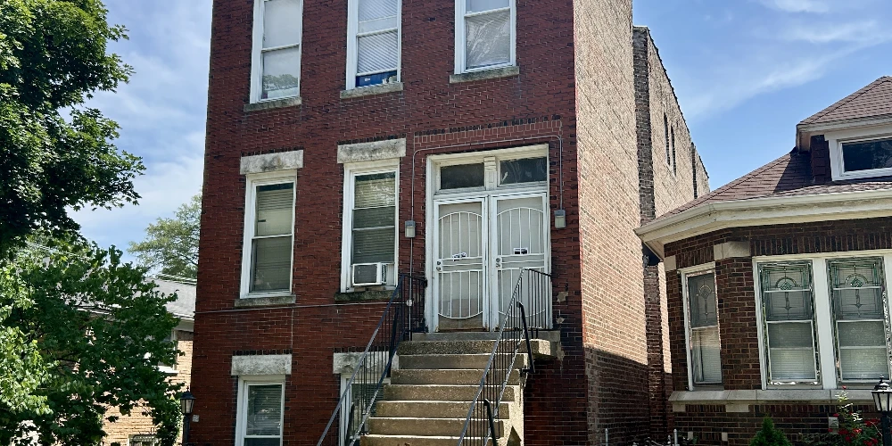 735 E 88th Street - Six Unit Multi-Family Investment Opportunity