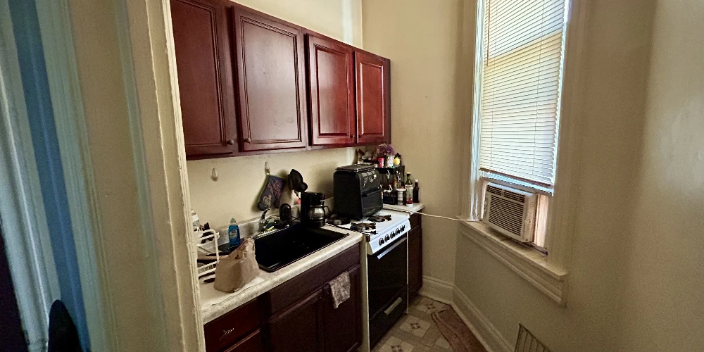 735 E 88th Street - Six Unit Multi-Family Investment Opportunity