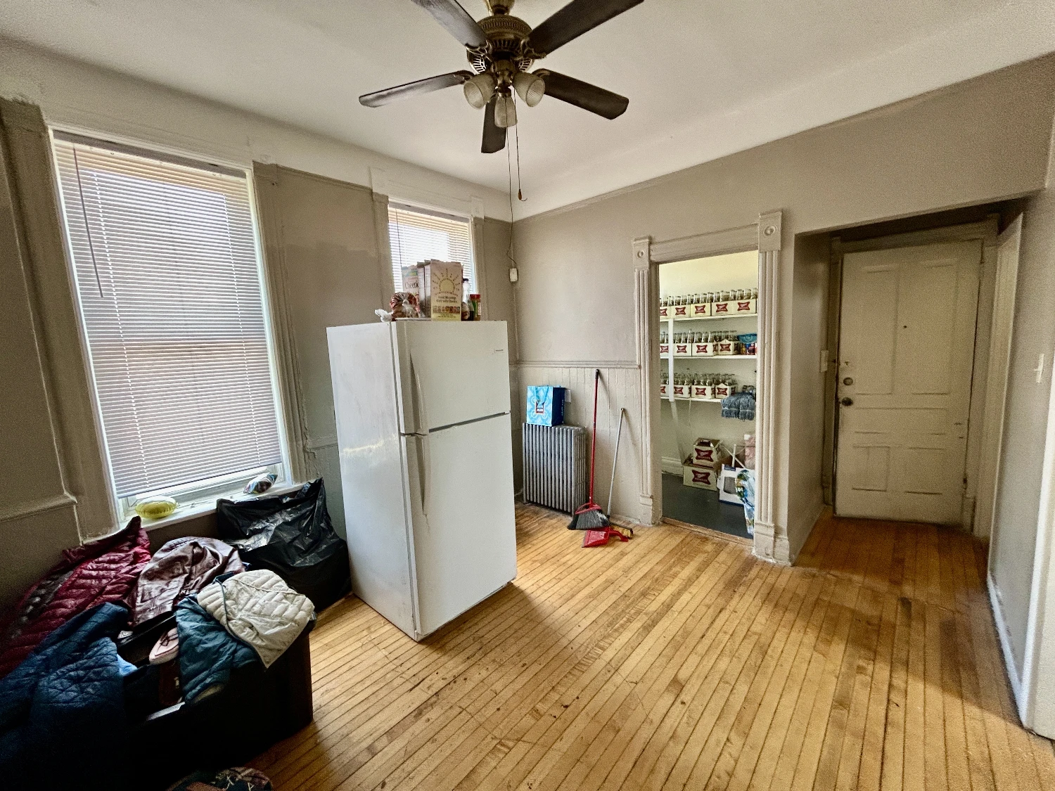735 E 88th Street - Six Unit Multi-Family Investment Opportunity