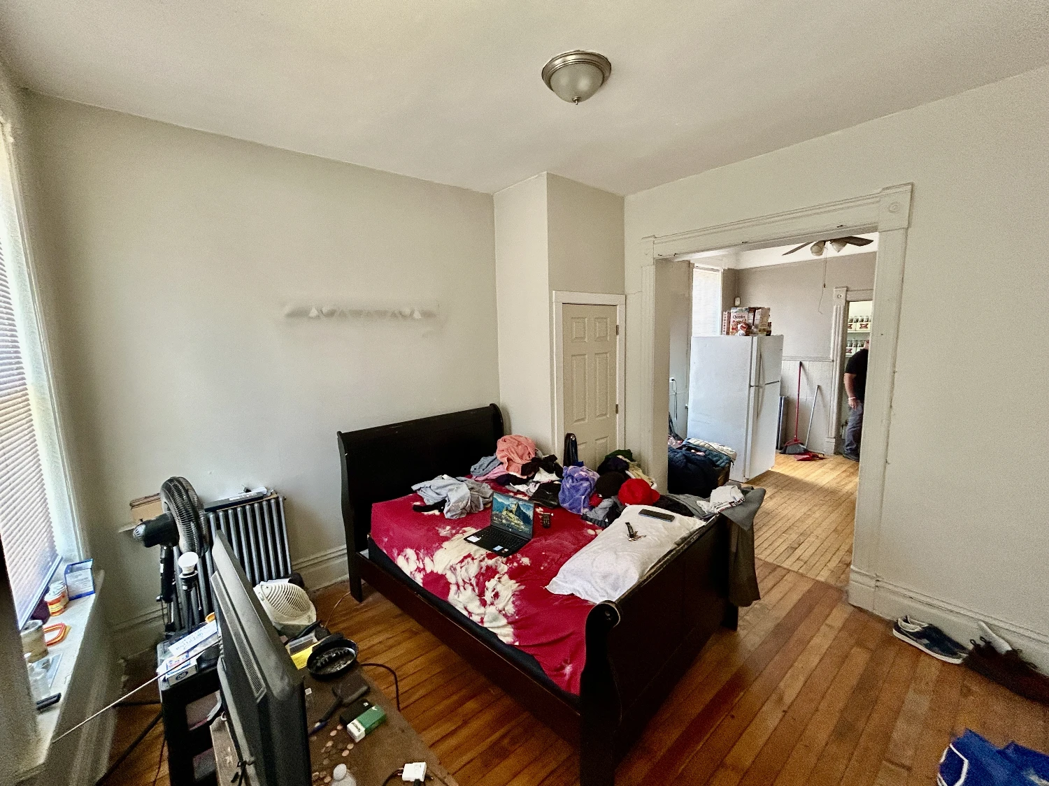 735 E 88th Street - Six Unit Multi-Family Investment Opportunity