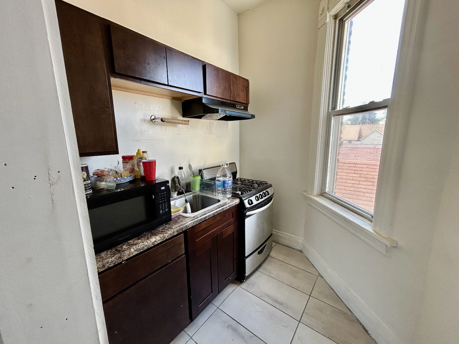 735 E 88th Street - Six Unit Multi-Family Investment Opportunity