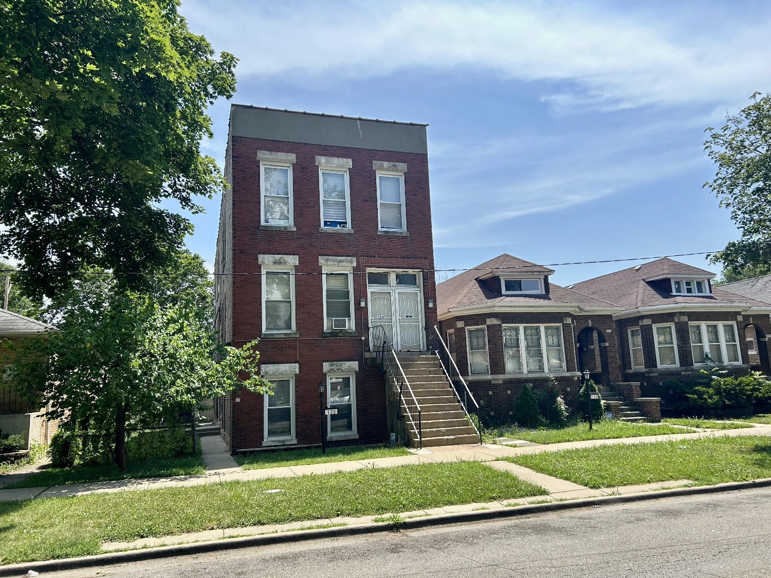 735 E 88th Street - Six Unit Multi-Family Investment Opportunity