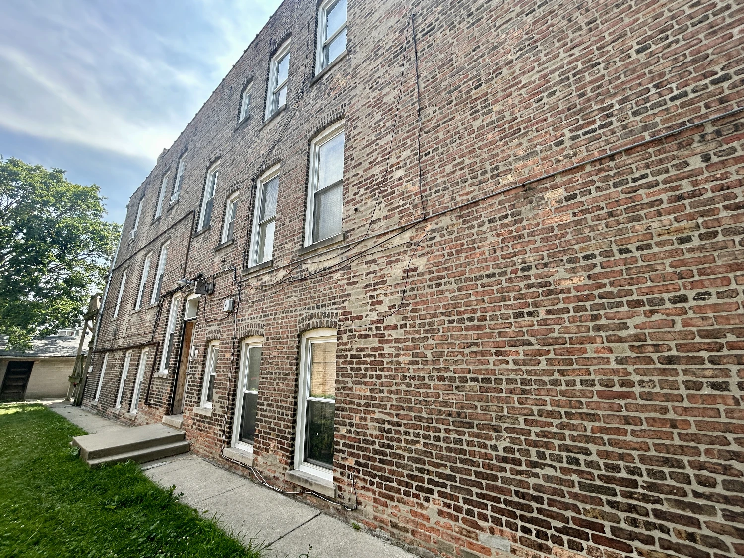 735 E 88th Street - Six Unit Multi-Family Investment Opportunity