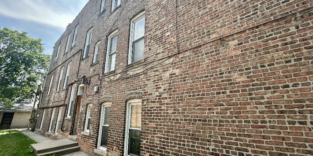 735 E 88th Street - Six Unit Multi-Family Investment Opportunity