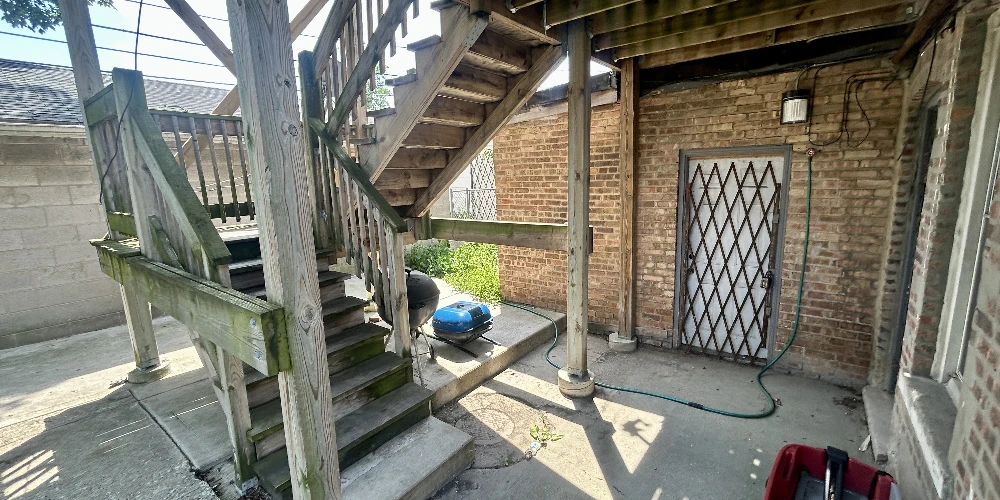 735 E 88th Street - Six Unit Multi-Family Investment Opportunity