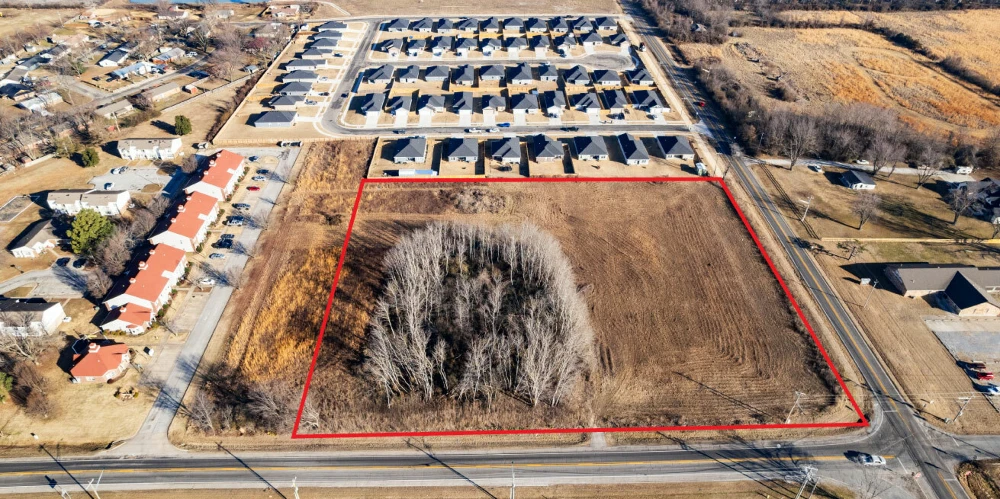 5.09 AC Hwy 16 & E Kenwood St, Siloam Springs, AR for sale