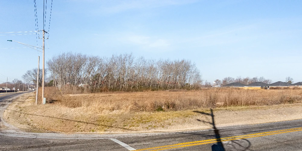 5.09 AC Hwy 16 & E Kenwood St, Siloam Springs, AR for sale