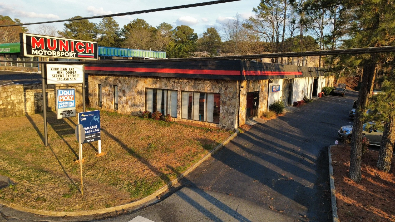 Freestanding Warehouse Building with Retail Exposure | ±7,500 SF | For Sale
