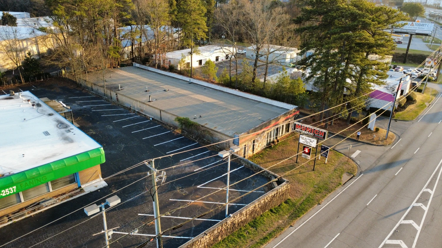 Freestanding Warehouse Building with Retail Exposure | ±7,500 SF | For Sale
