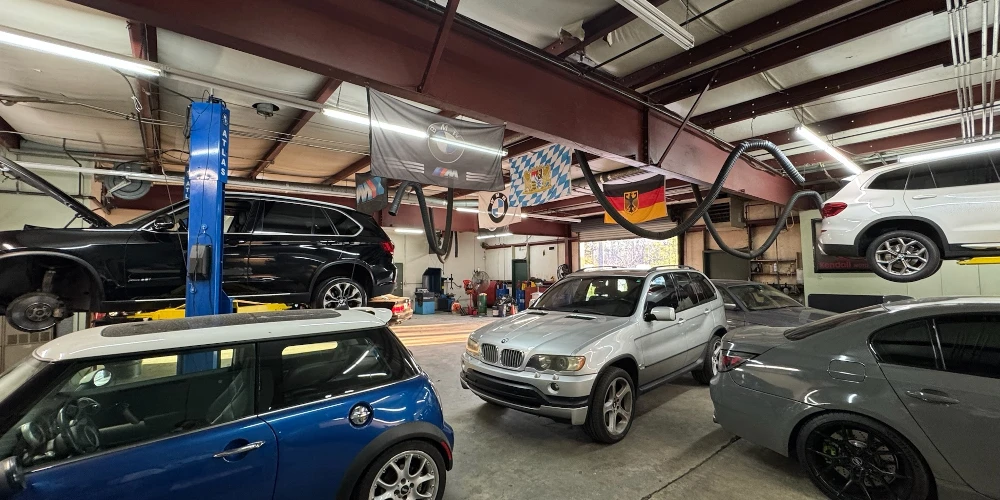 Freestanding Warehouse Building with Retail Exposure | ±7,500 SF | For Sale