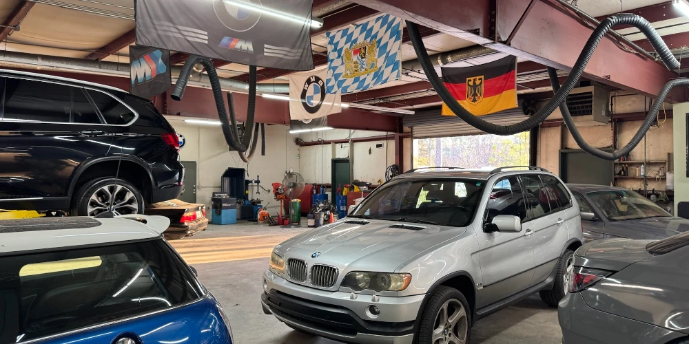 Freestanding Warehouse Building with Retail Exposure | ±7,500 SF | For Sale