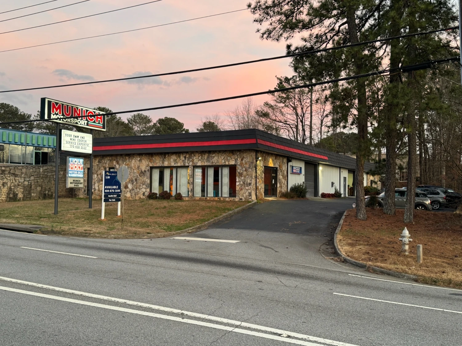 Freestanding Warehouse Building with Retail Exposure | ±7,500 SF | For Sale