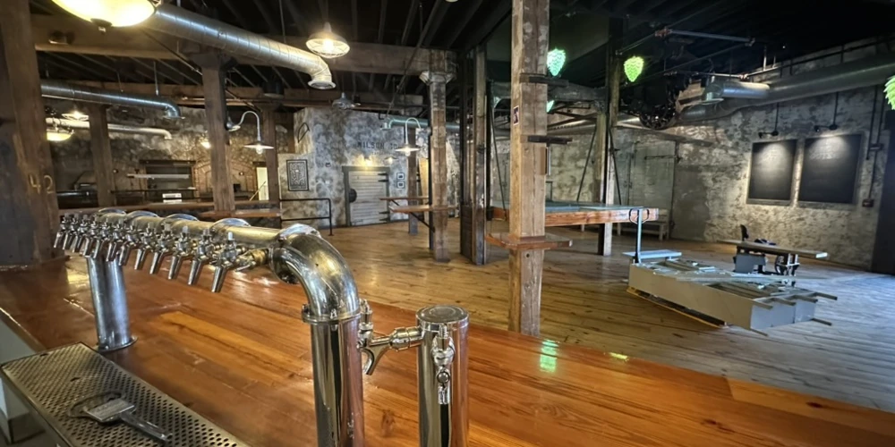 638 Lake St. - NEW PRICE! 24,320+/- SF RETAIL SPACE - INVESTMENT OPPORTUNITY